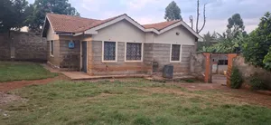 🏡🥑 2-Bedroom Bungalow on 2 Acres