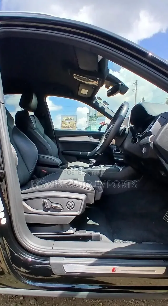 Audi Q5 2018 Black