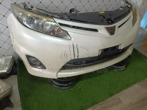 Toyota Estima Nosecut