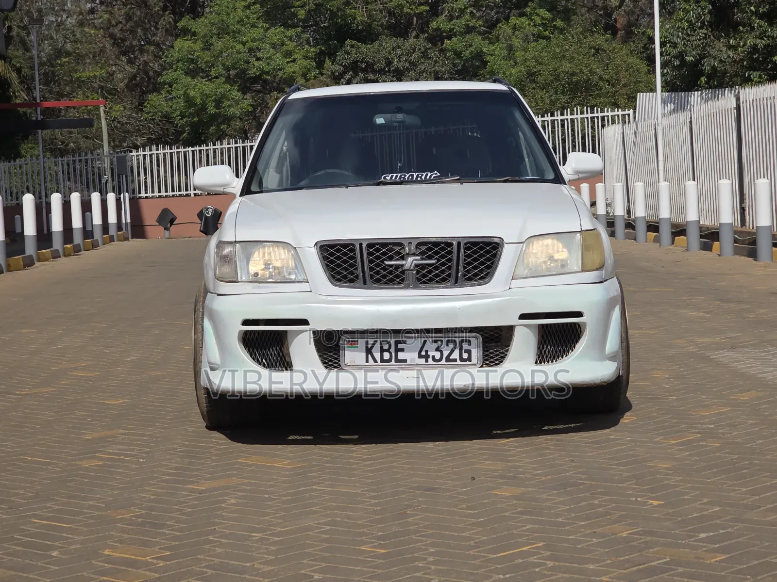 Subaru Forester 2001 White