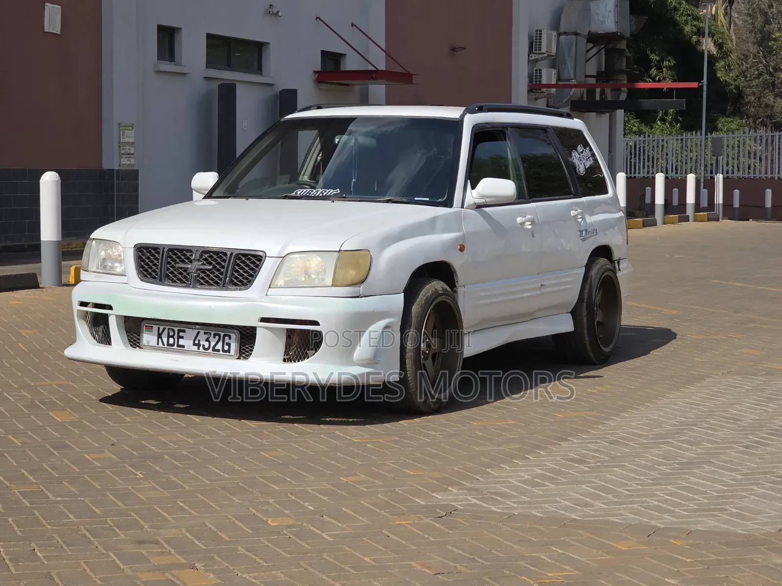 Subaru Forester 2001 White