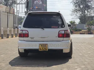 Subaru Forester 2001 White