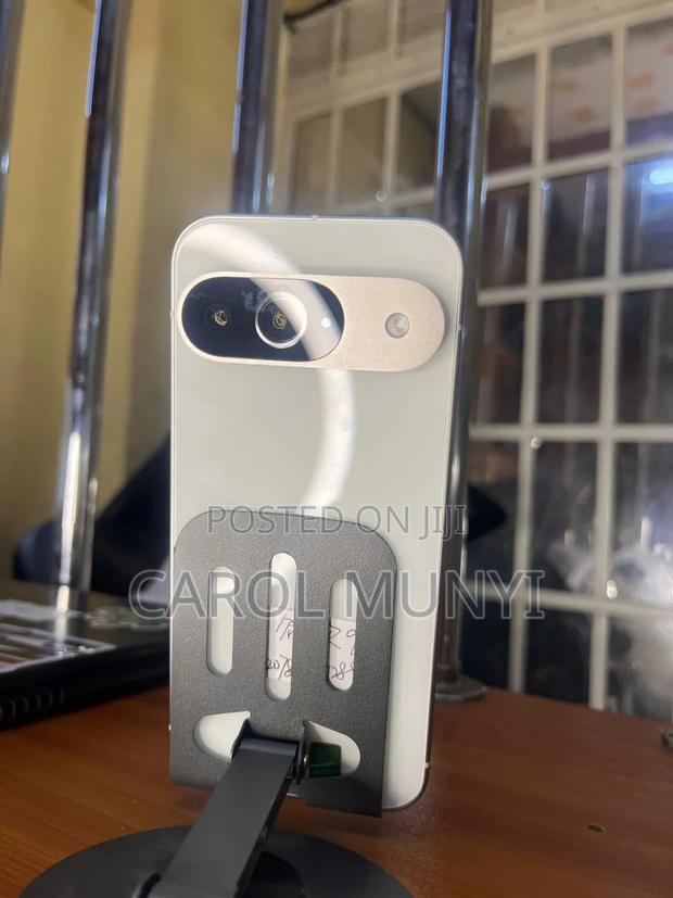 New Google Pixel 9 128 GB White - thumbnail 2