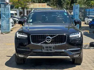 Volvo XC90 T5 Momentum AWD 2019 Black