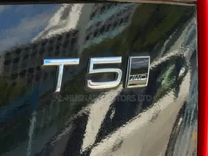 Volvo XC90 T5 Momentum AWD 2019 Black