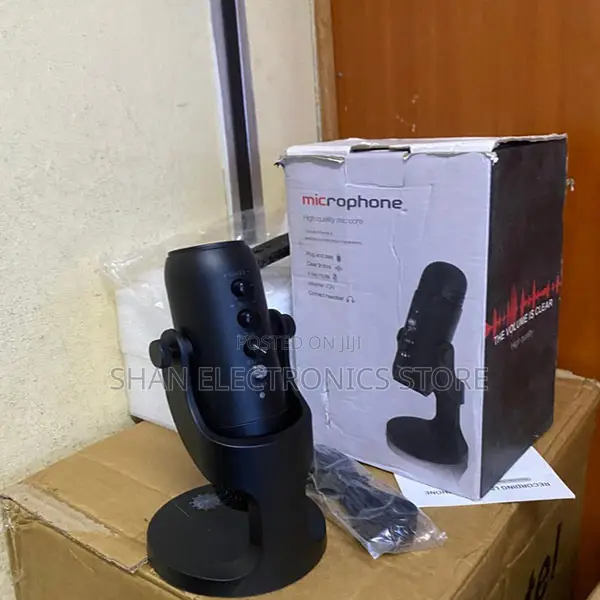 Professional Desktop Design Microphone With ClearVoice Isolation