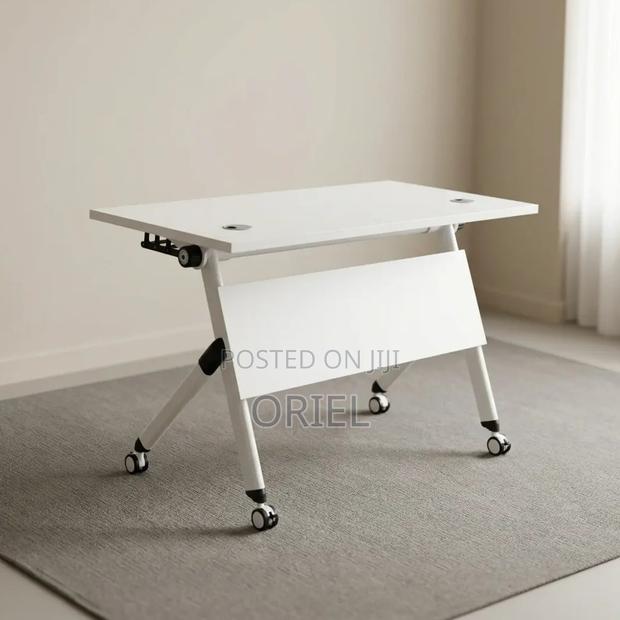 Office Table : Foldable Training Table - thumbnail 9
