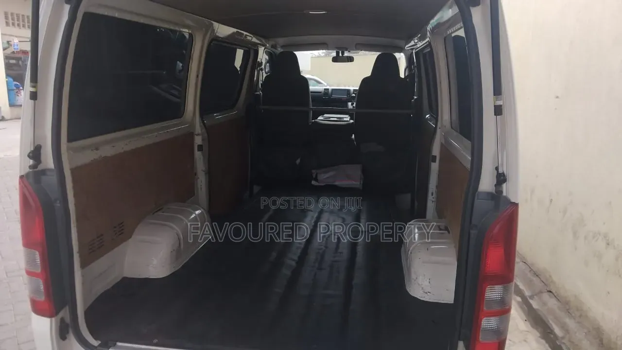 New Toyota HiAce 2018 White