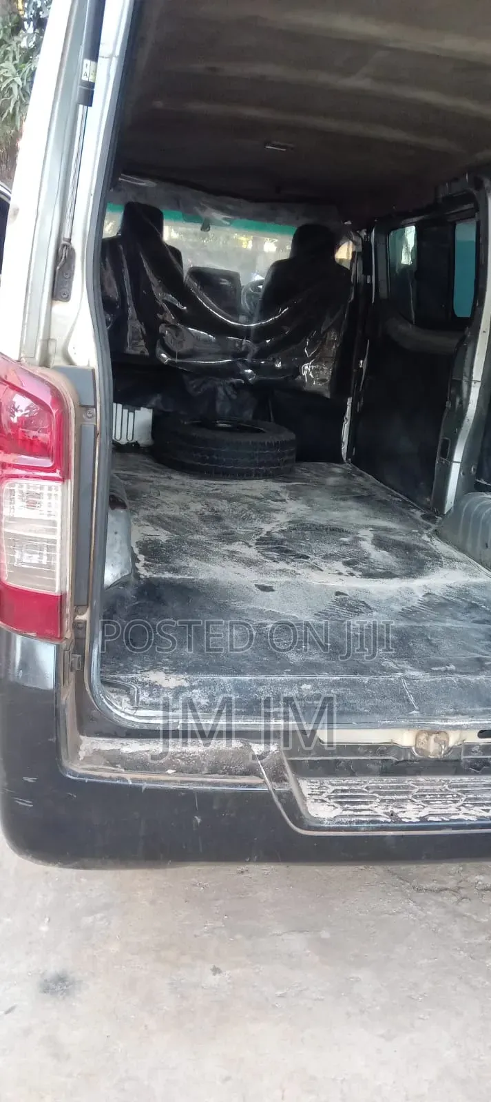 Nissan NV350 2013 Silver