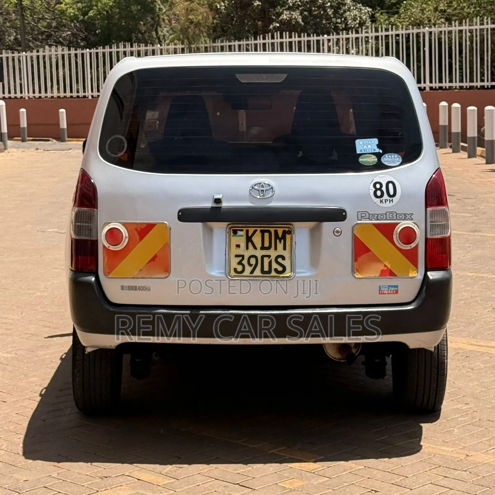Toyota Vitz 2016 Silver
