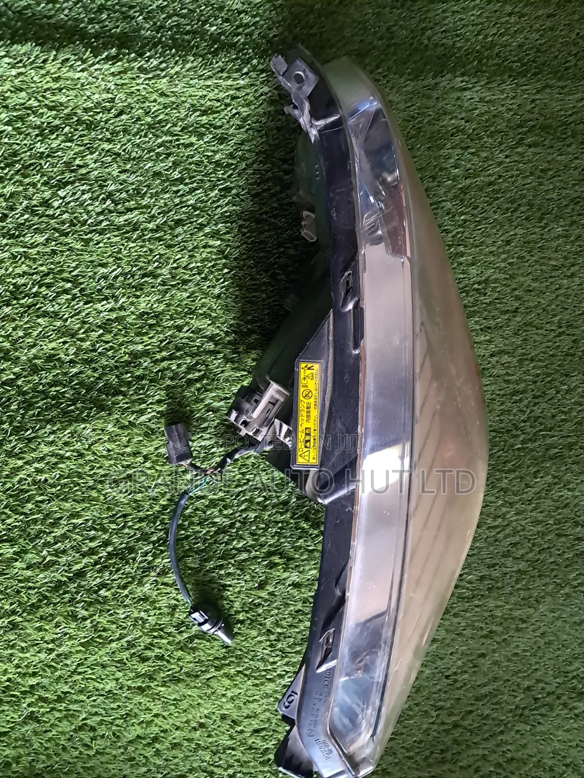 Subaru Trezia  Headlights