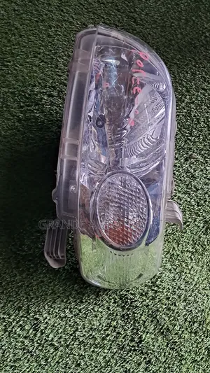 Toyota Porte Headlights
