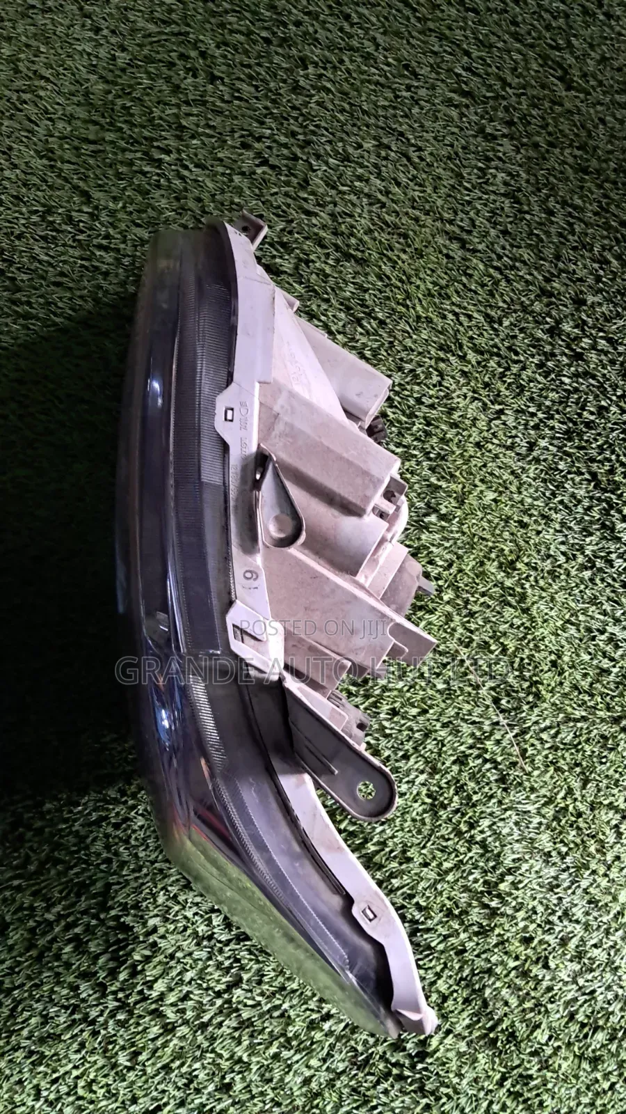 Toyota Porte Headlights