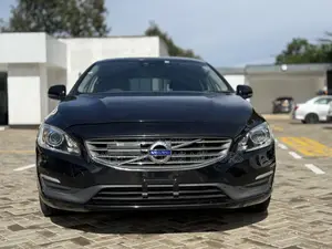 Volvo V60 T5 Platinum FWD 2017 Black