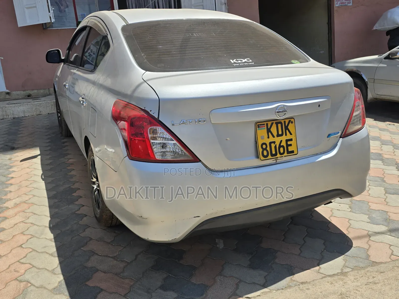 Nissan Latio 1.2 2015 Silver