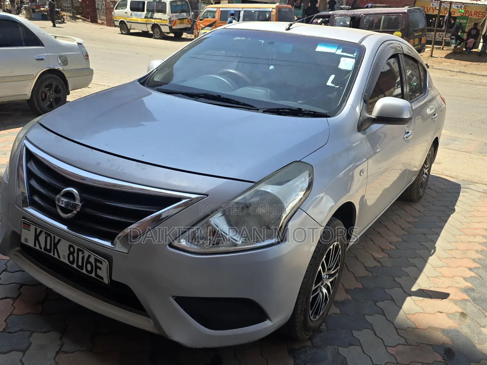 Nissan Latio 1.2 2015 Silver