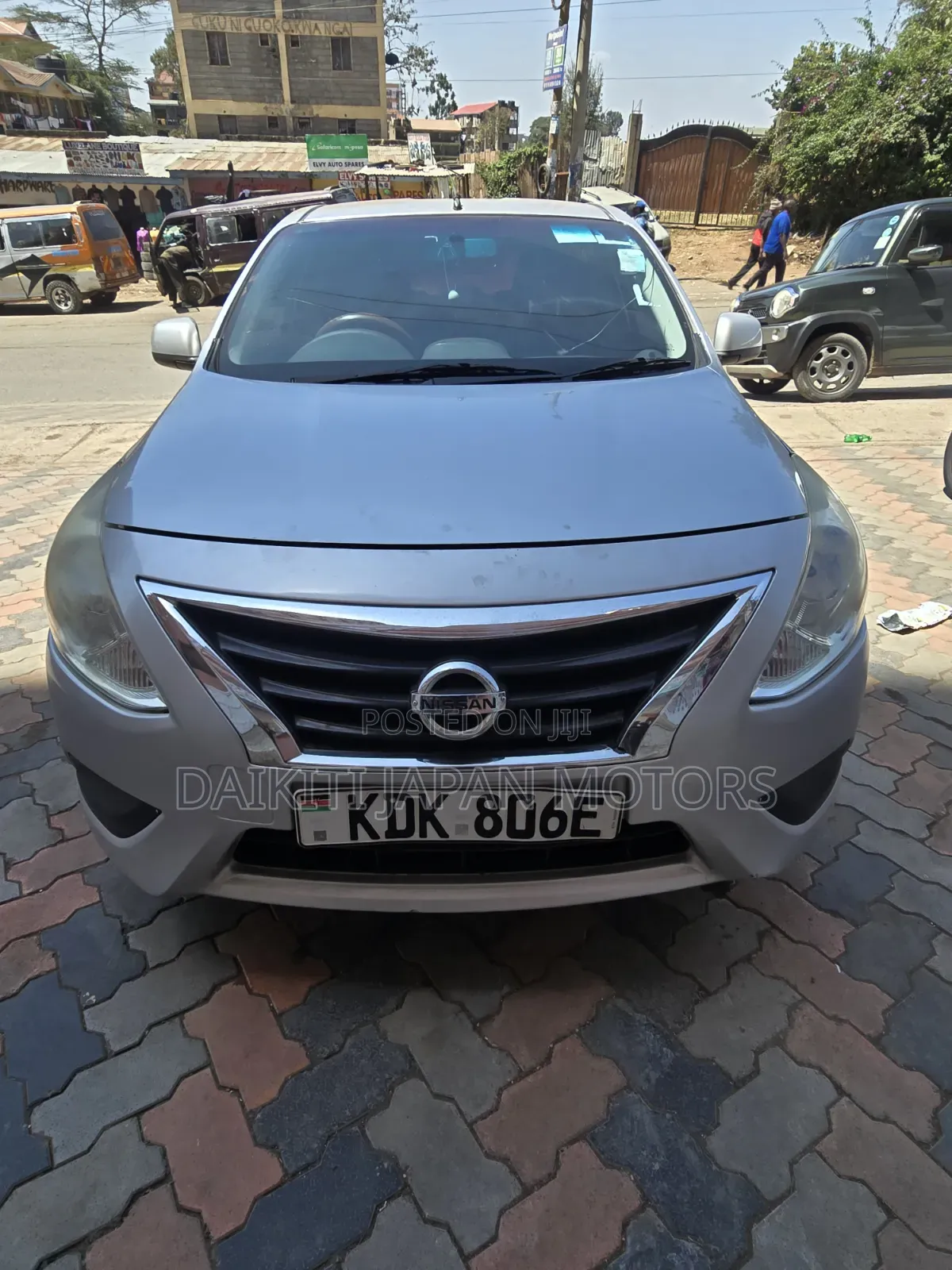 Nissan Latio 1.2 2015 Silver
