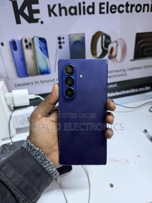 Samsung Galaxy Z Fold7 256 GB Blue - thumbnail 2