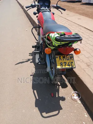 Bajaj Boxer 125 2024 Red