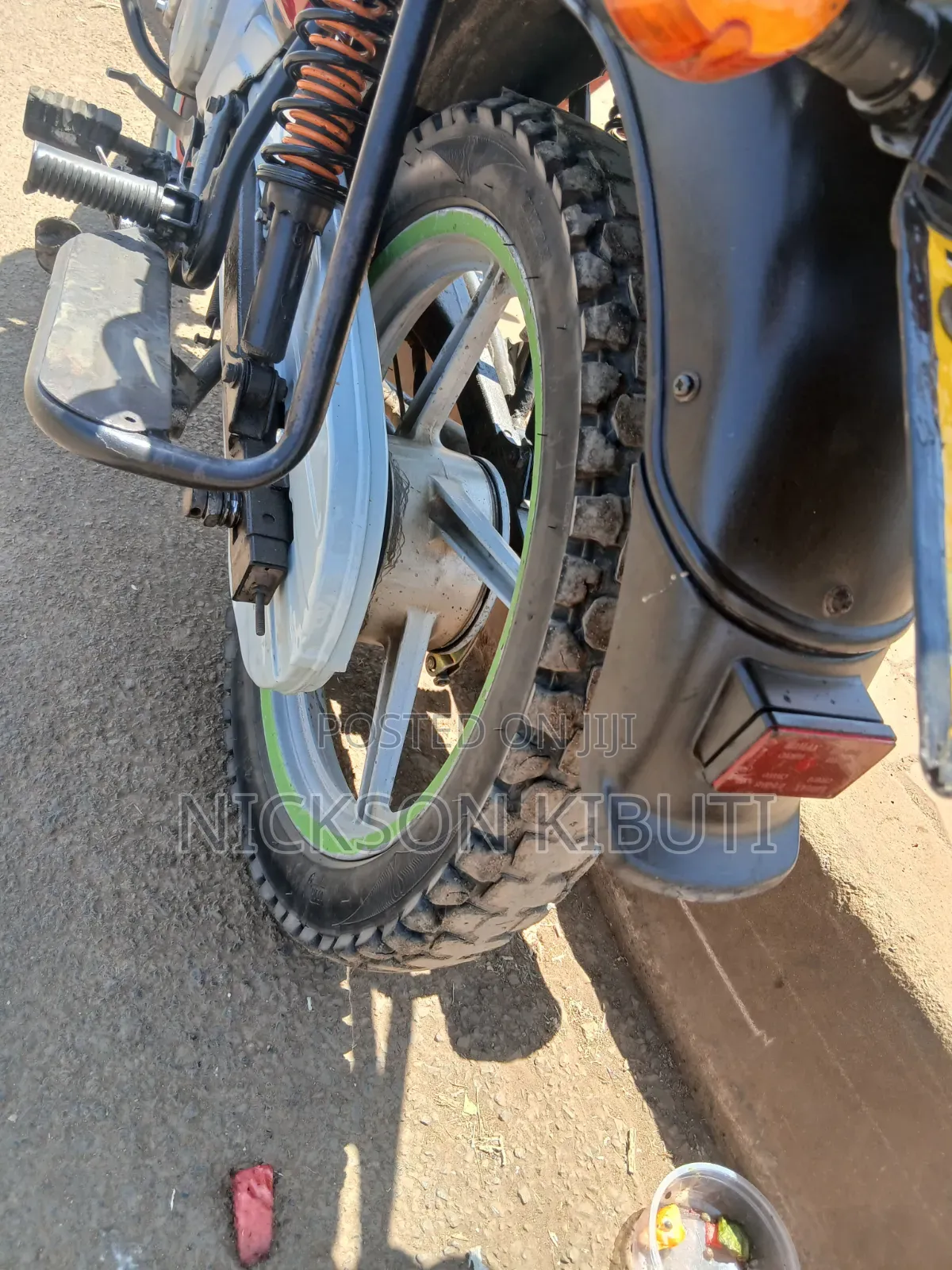 Bajaj Boxer 125 2024 Red