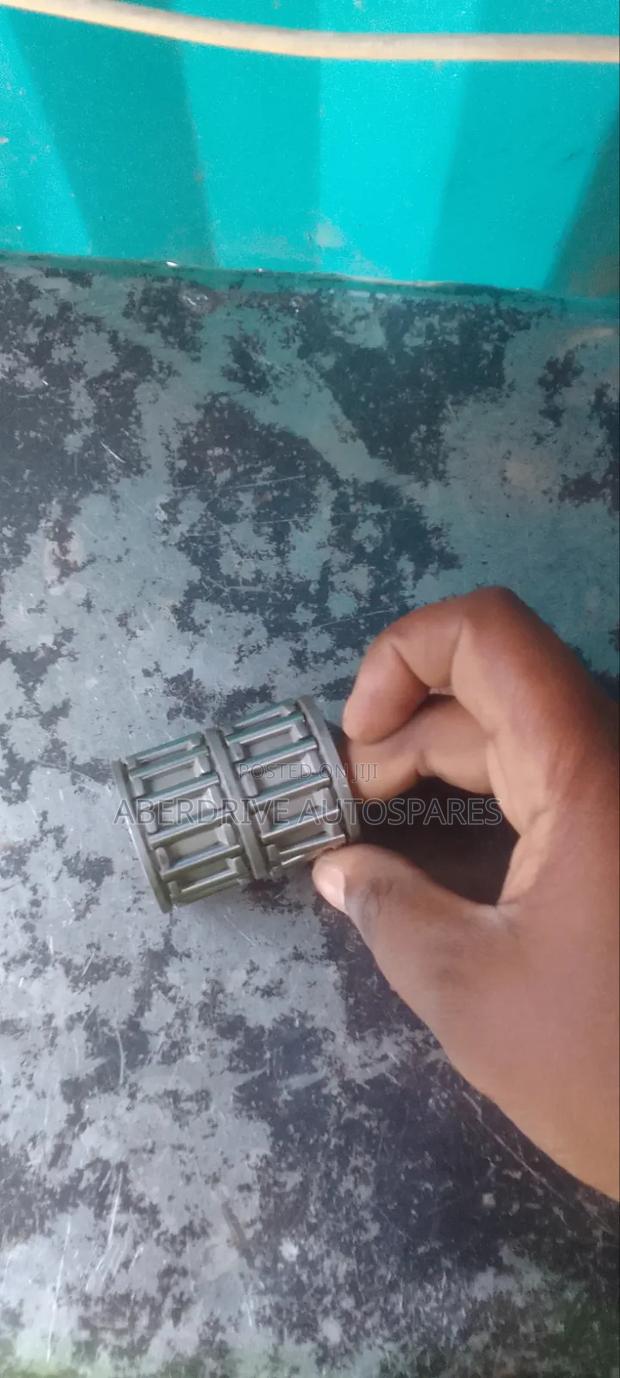 Top Shaft Roller Bearing Mistubishi Fuso