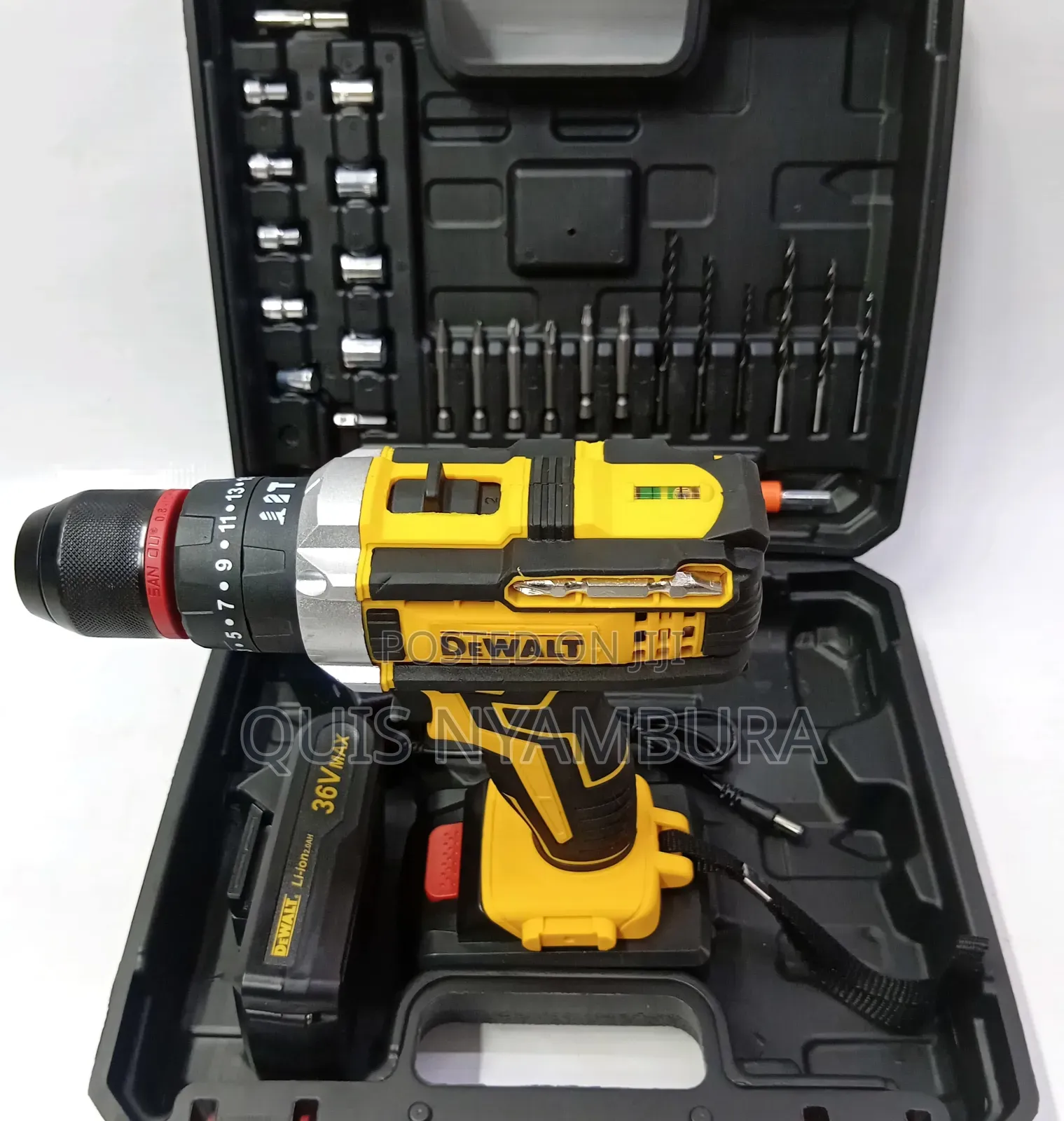 Dewalt Cordless Drill With Metal Chuck/ Cordless Drill