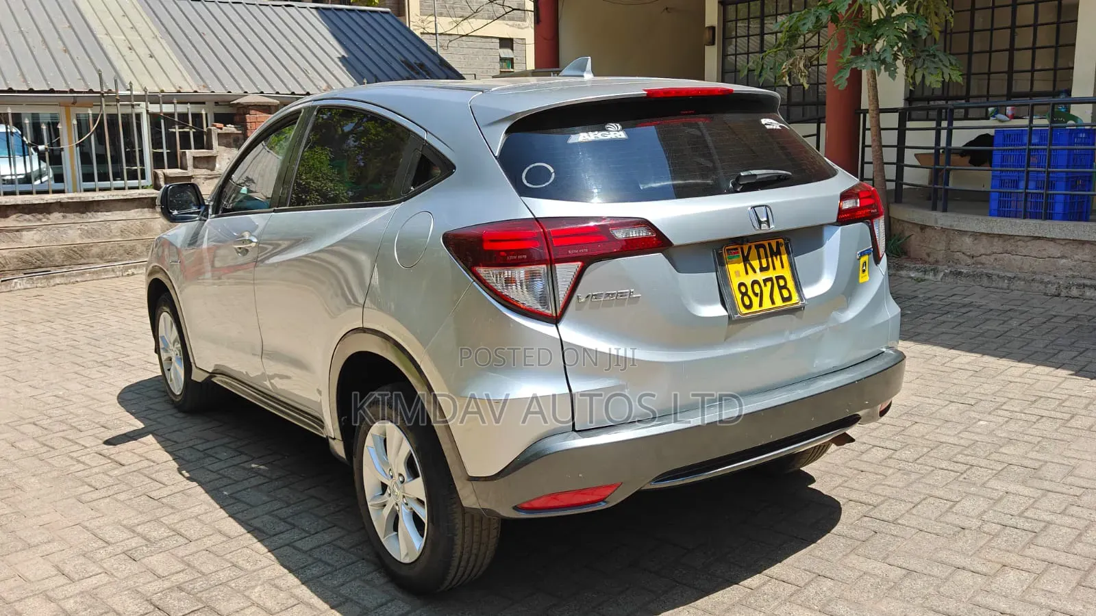 Honda Vezel 2016 Silver