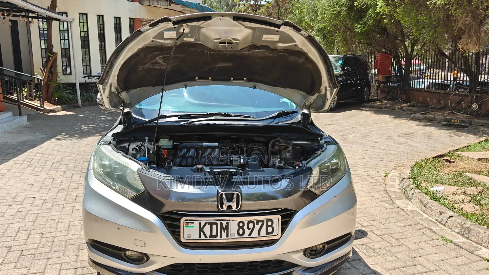 Honda Vezel 2016 Silver
