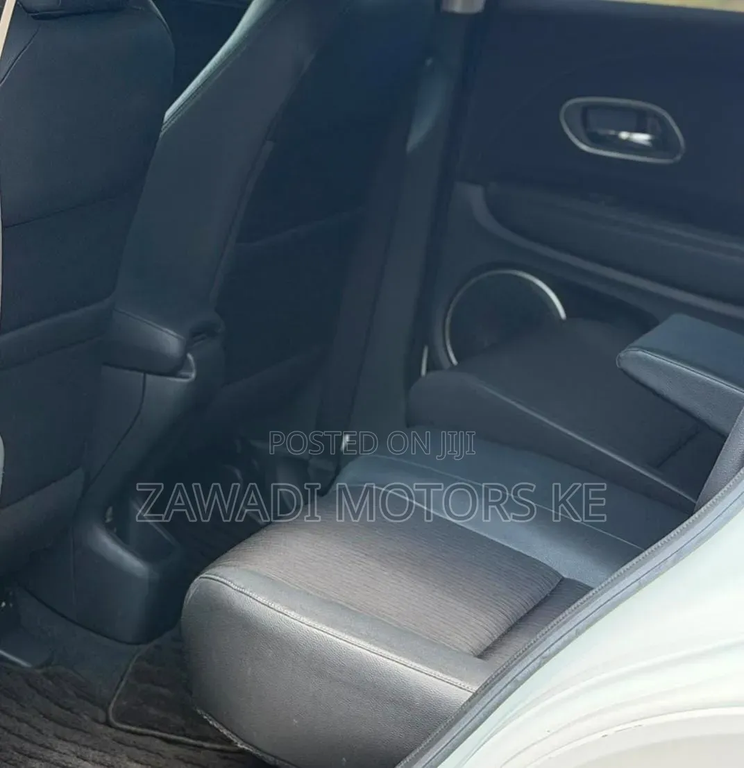 Honda Vezel 1.5 Hybrid 2WD 2019 White