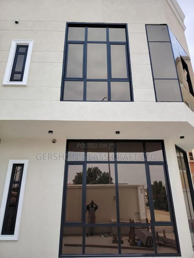 Powdered Coated Aluminium Windows