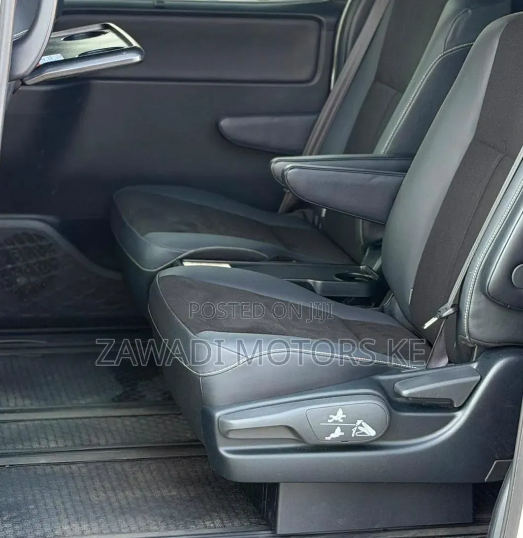 Toyota Noah 2019 White