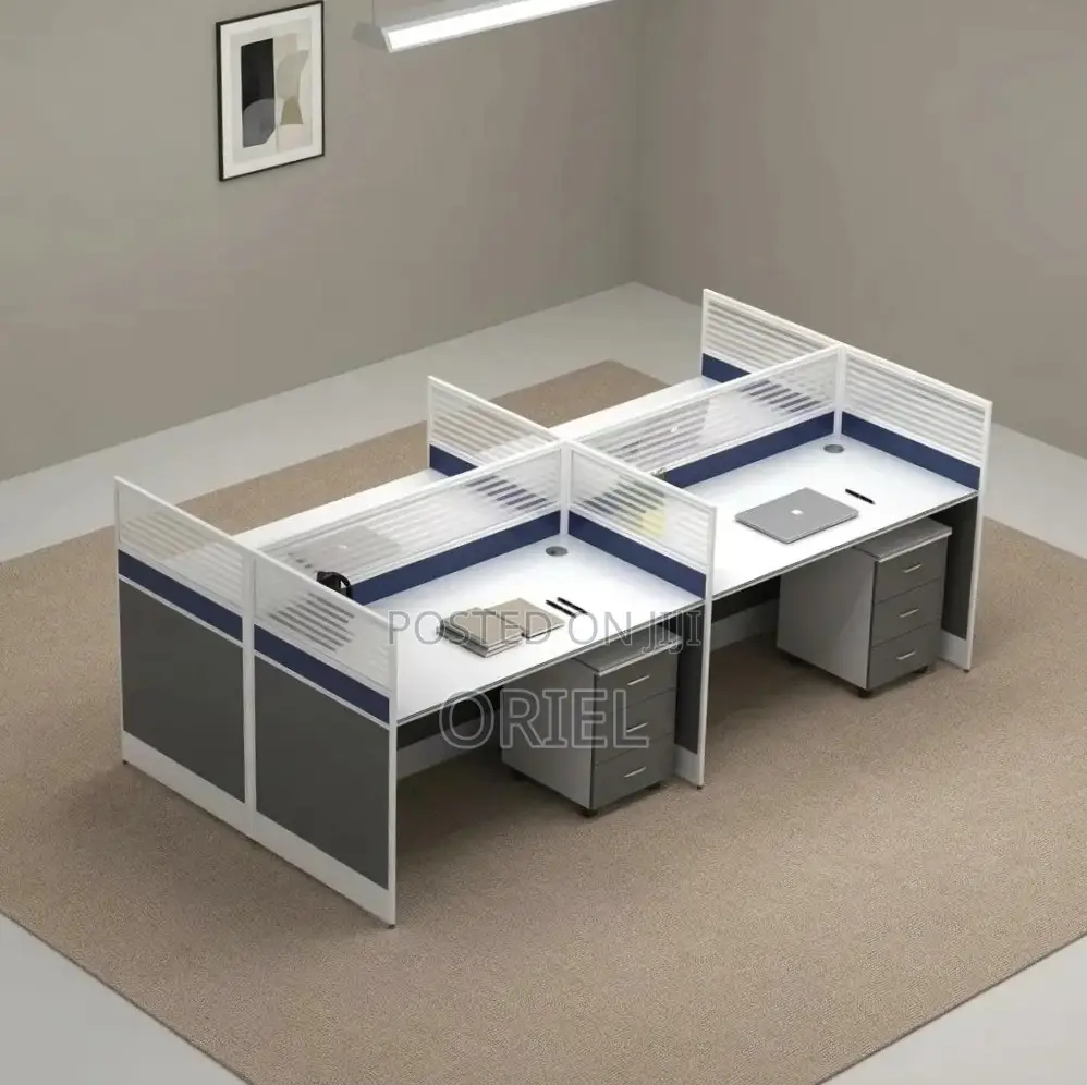 Office Workstation : Spacious Modular 4-Seater Workstation