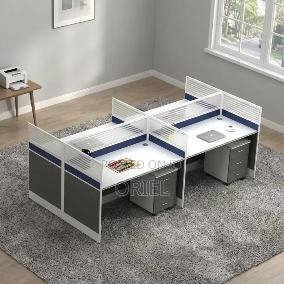 Office Workstation : Spacious Modular 4-Seater Workstation