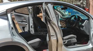 Honda Vezel 2016 Silver