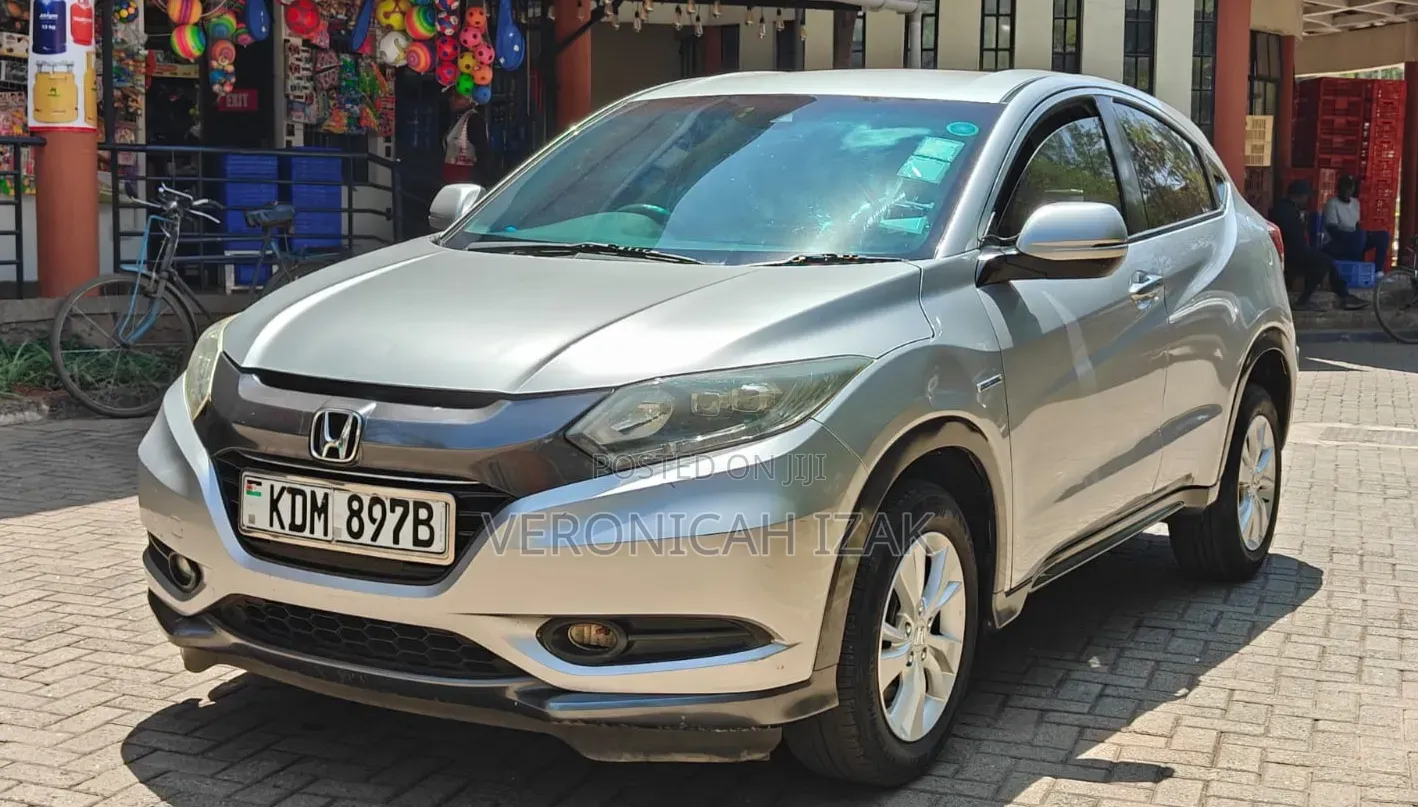 Honda Vezel 2016 Silver