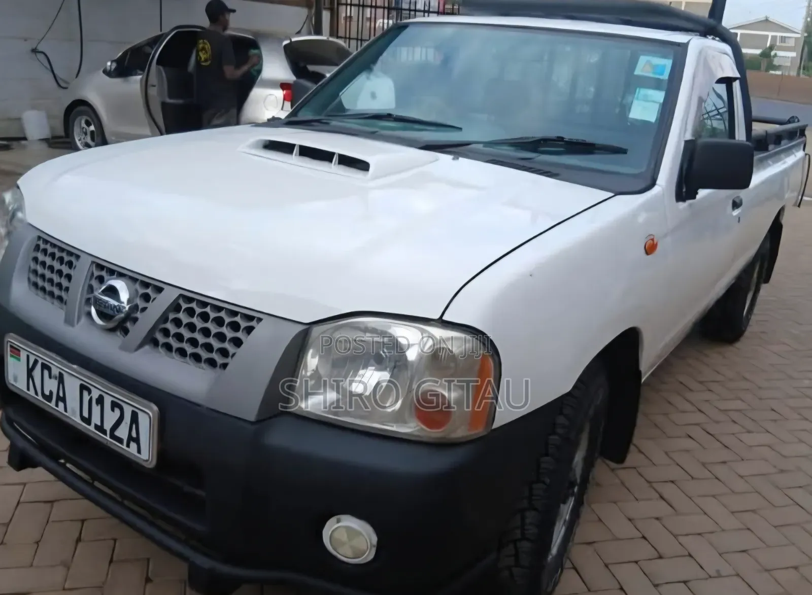 Nissan Hardbody 2013 White