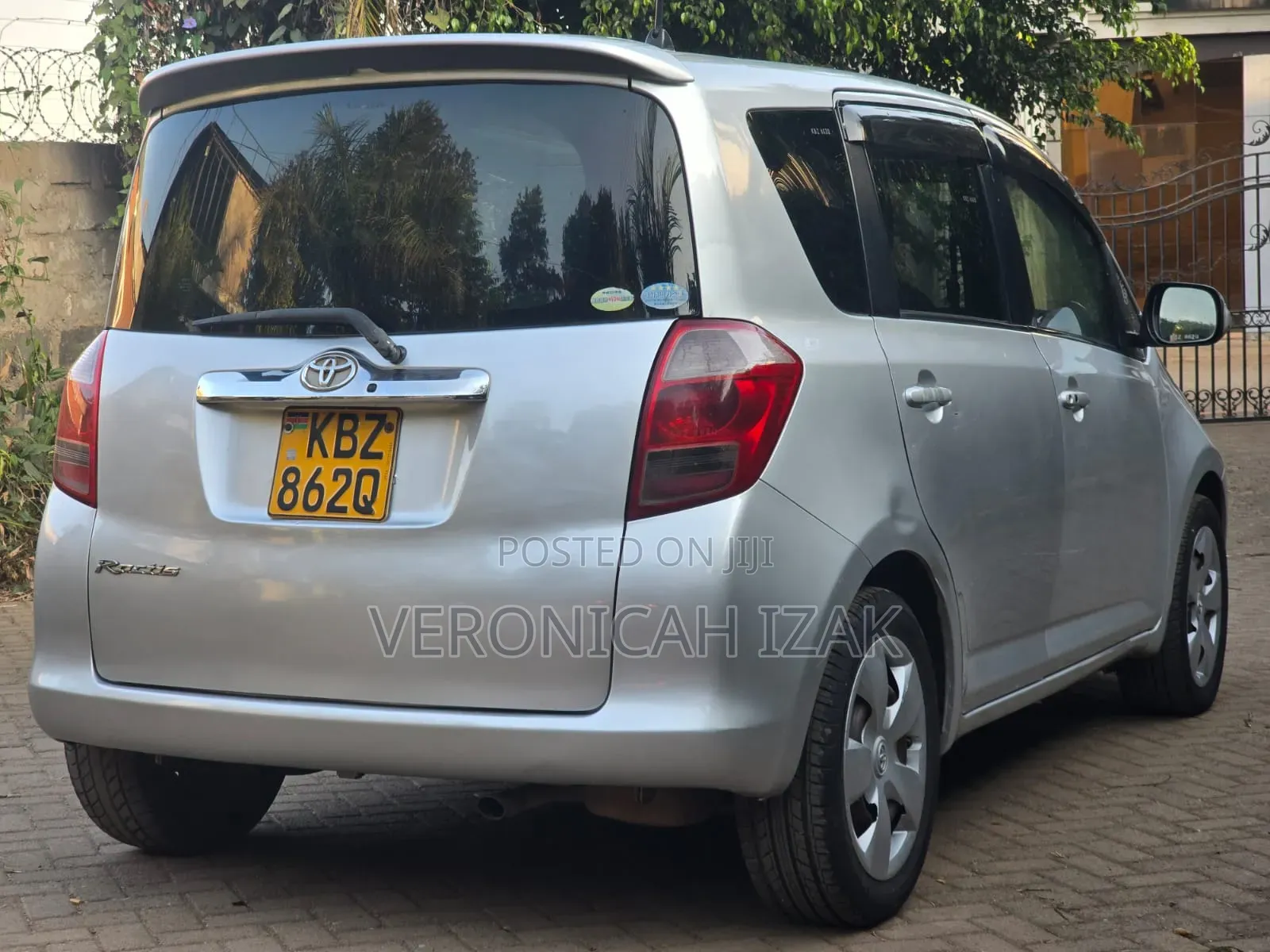 Toyota Ractis 2008 Silver