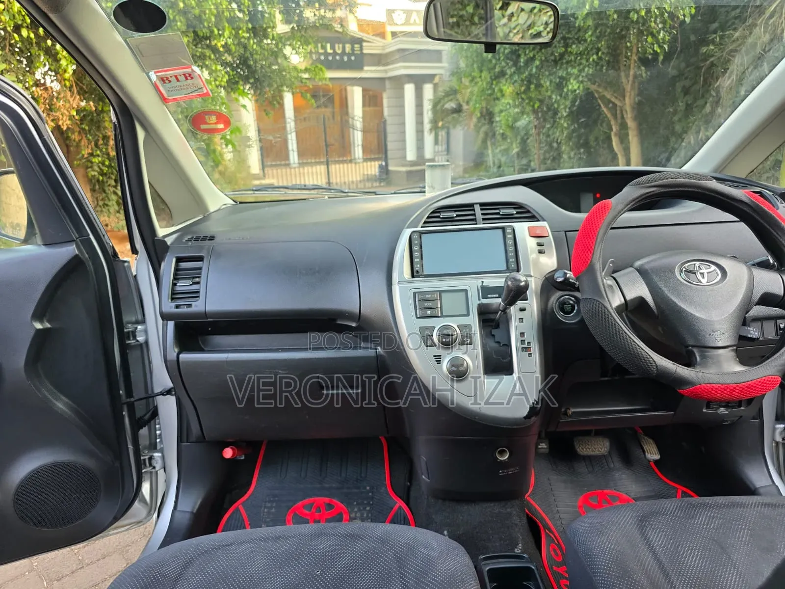 Toyota Ractis 2008 Silver