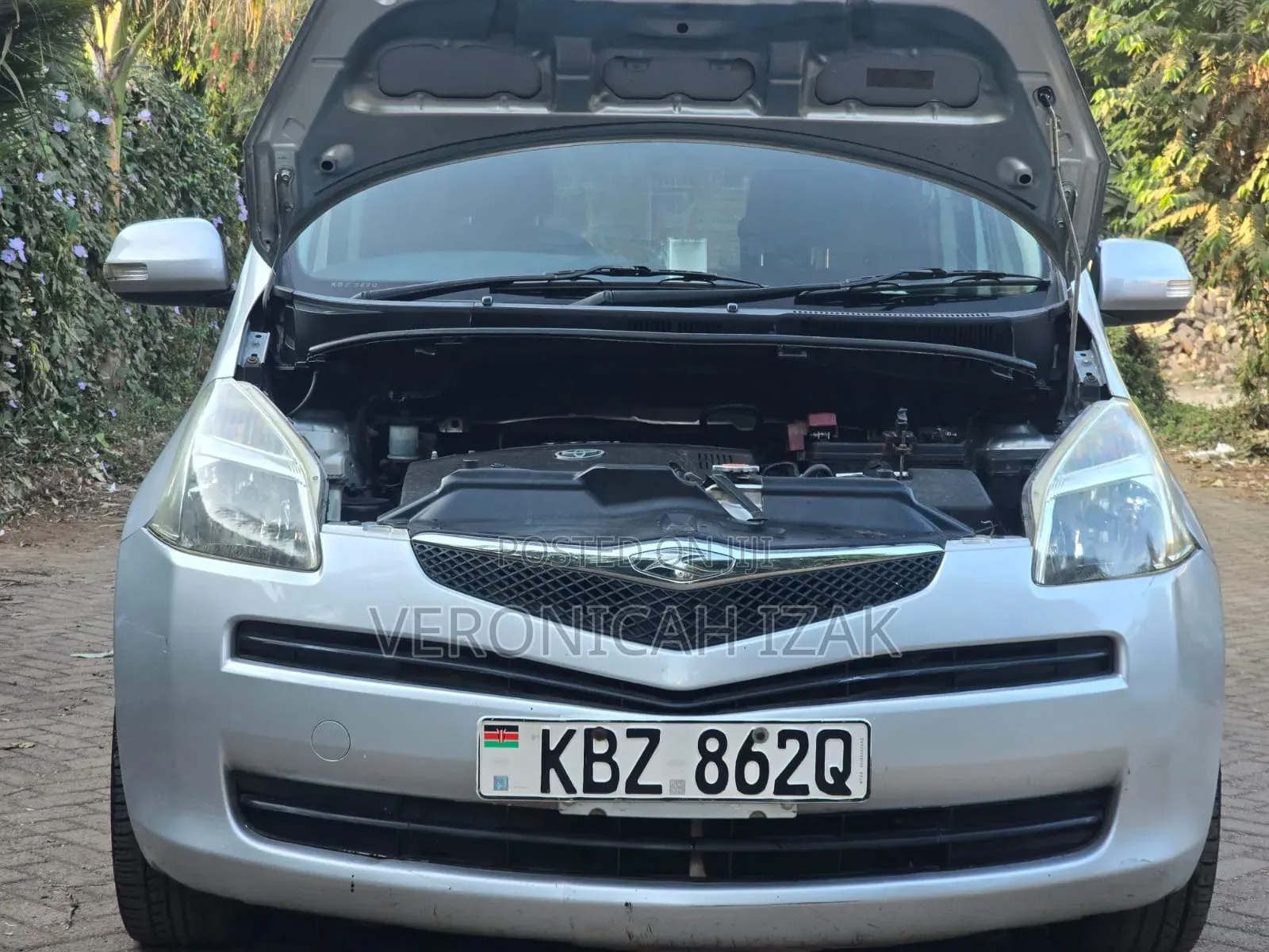 Toyota Ractis 2008 Silver
