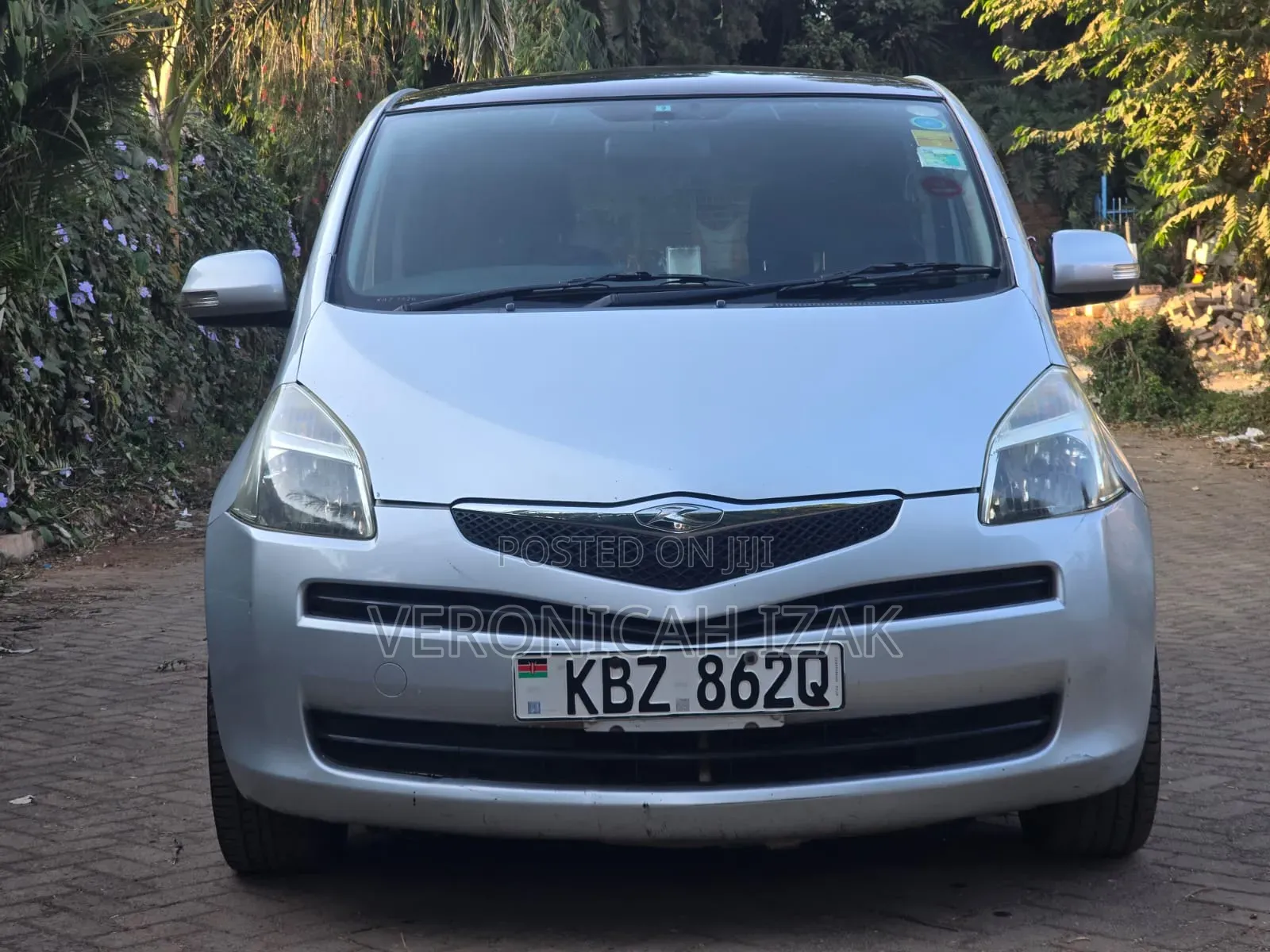 Toyota Ractis 2008 Silver