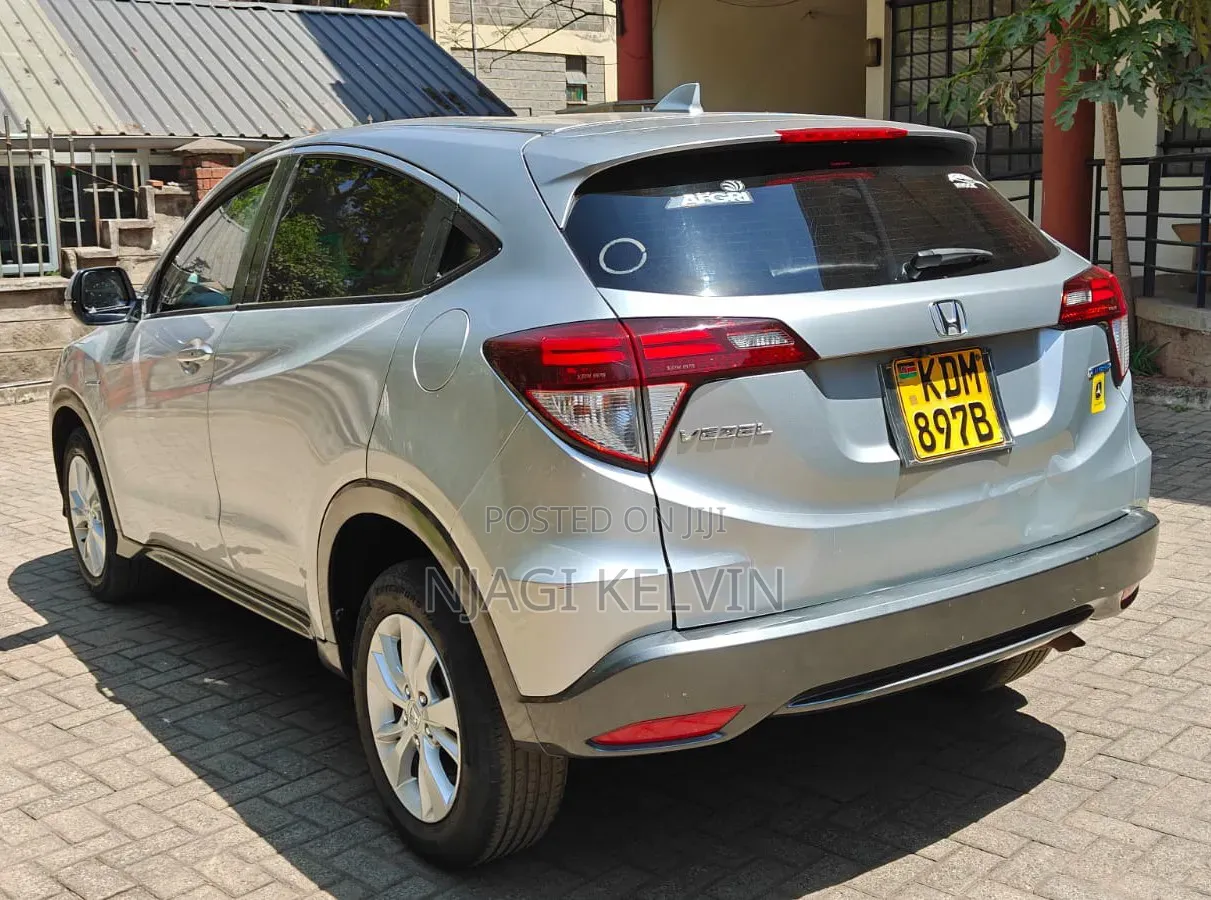 Honda Vezel 1.5 Hybrid 2WD 2016 Silver