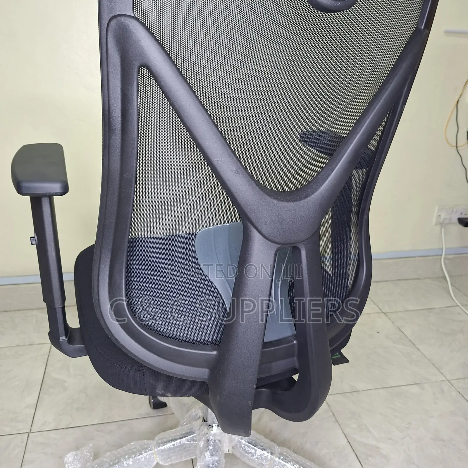 Modern Ergonomic Chair With Lumber Support.