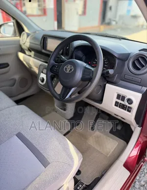 Toyota Passo 2019 Maroon