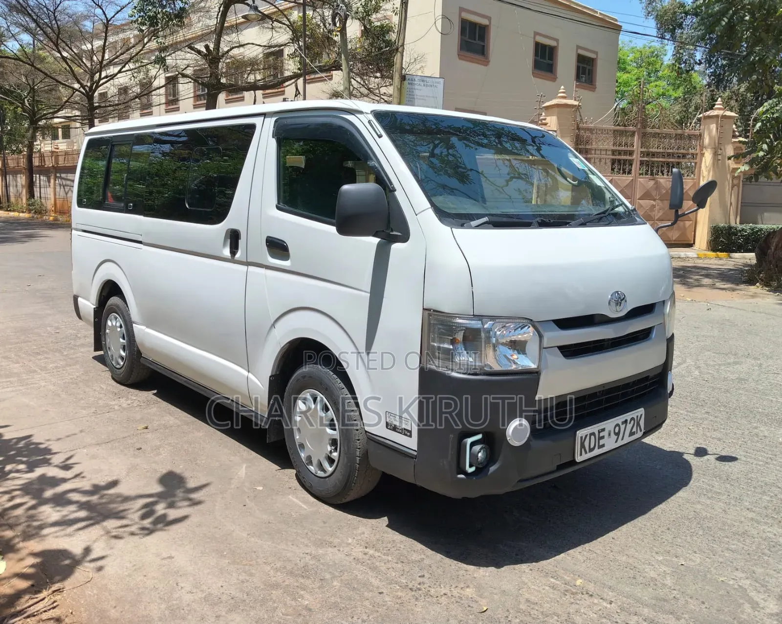 Toyota HiAce 2016