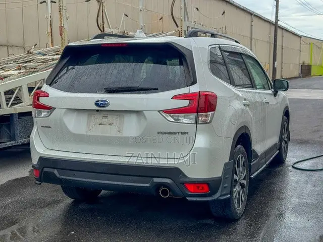 Subaru Forester 2019 White