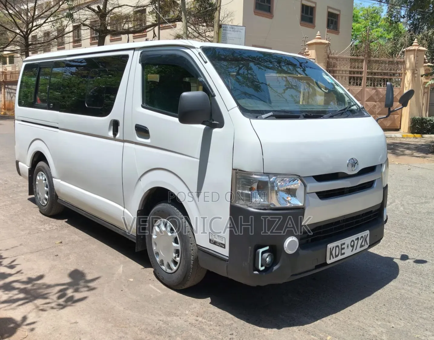 Toyota HiAce 2015 White