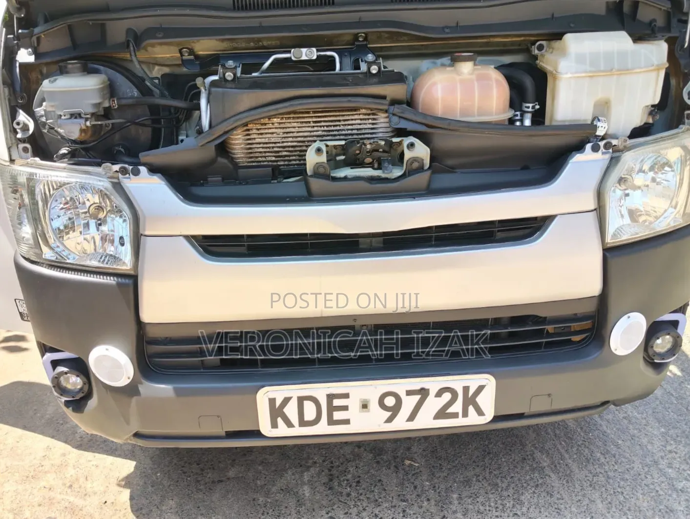 Toyota HiAce 2015 White