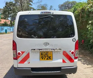 Toyota HiAce 2015 White