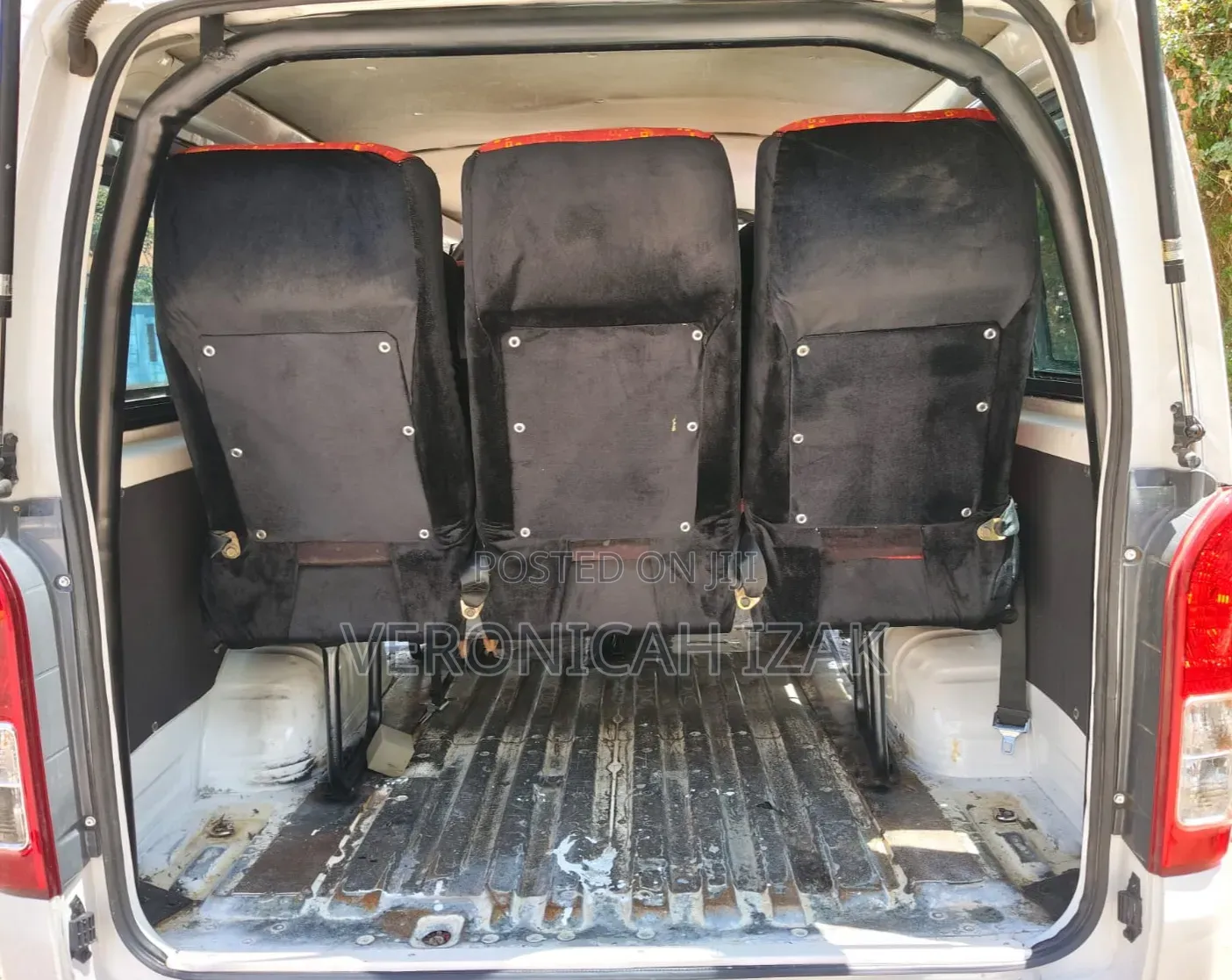 Toyota HiAce 2015 White