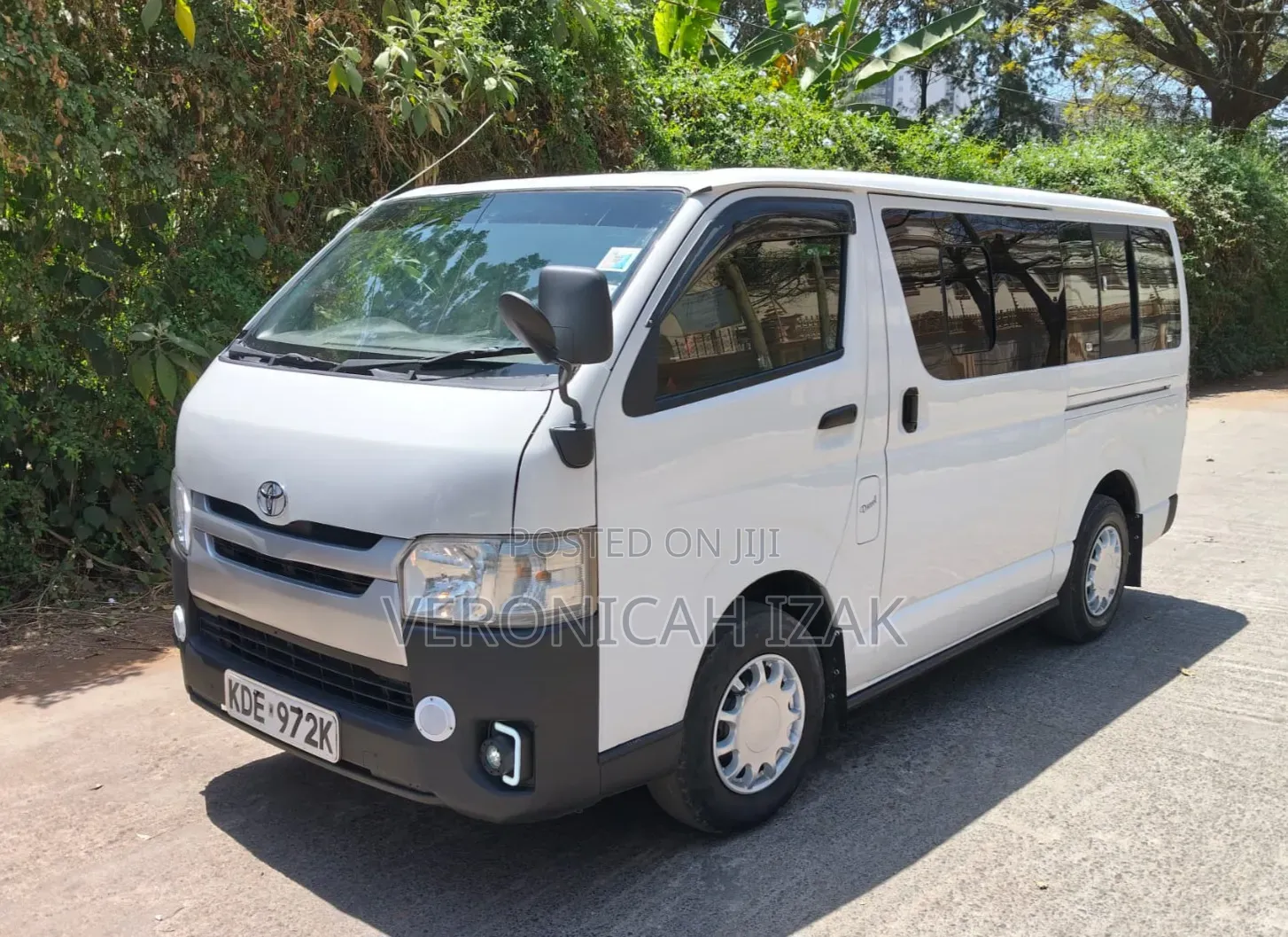 Toyota HiAce 2015 White